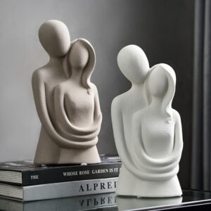 Estatua Casal de Cerâmica e Resina