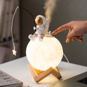 Luminária de Mesa e Umidificador Astronauta