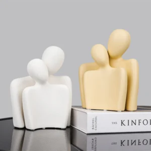 Escultura Casal Abraçado | Várias Cores