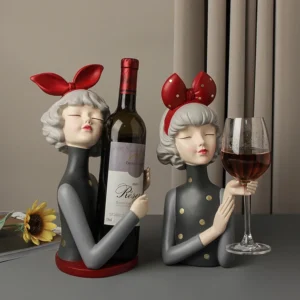 Escultura em Resina Garota Pri Wine